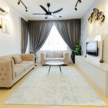 New Drawbridge Condo With Seaview And Pool Kuala Terengganu Bagian luar foto