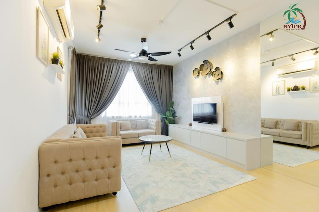 New Drawbridge Condo With Seaview And Pool Kuala Terengganu Bagian luar foto
