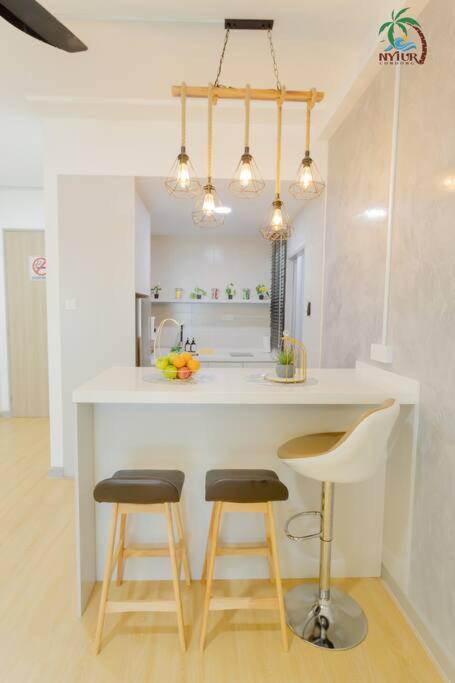 New Drawbridge Condo With Seaview And Pool Kuala Terengganu Bagian luar foto
