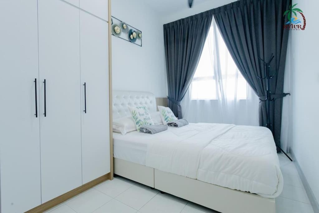 New Drawbridge Condo With Seaview And Pool Kuala Terengganu Bagian luar foto